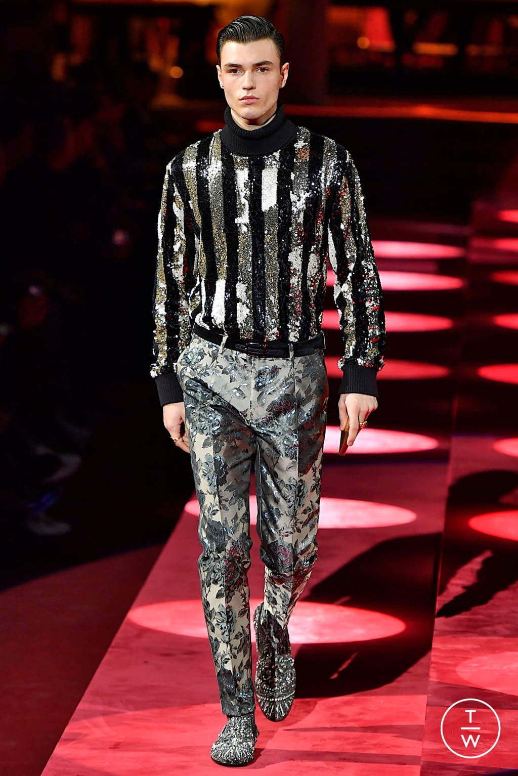 Fashion Week Milan Fall/Winter 2019 look 55 from the Dolce & Gabbana collection menswear