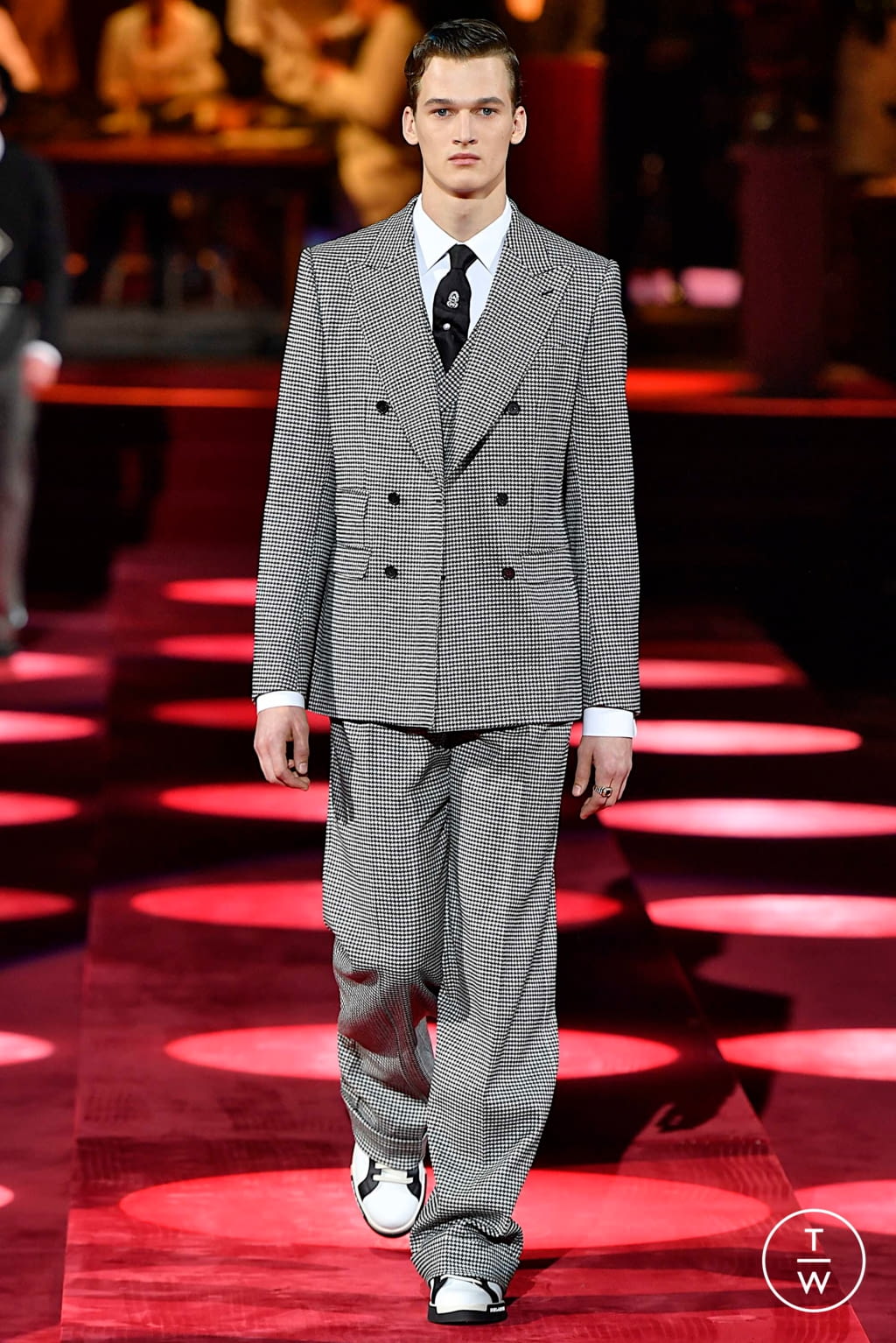 Fashion Week Milan Fall/Winter 2019 look 66 from the Dolce & Gabbana collection menswear
