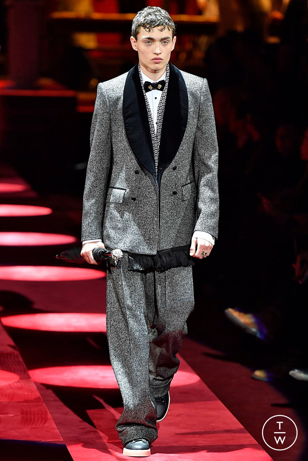 Fashion Week Milan Fall/Winter 2019 look 68 from the Dolce & Gabbana collection menswear