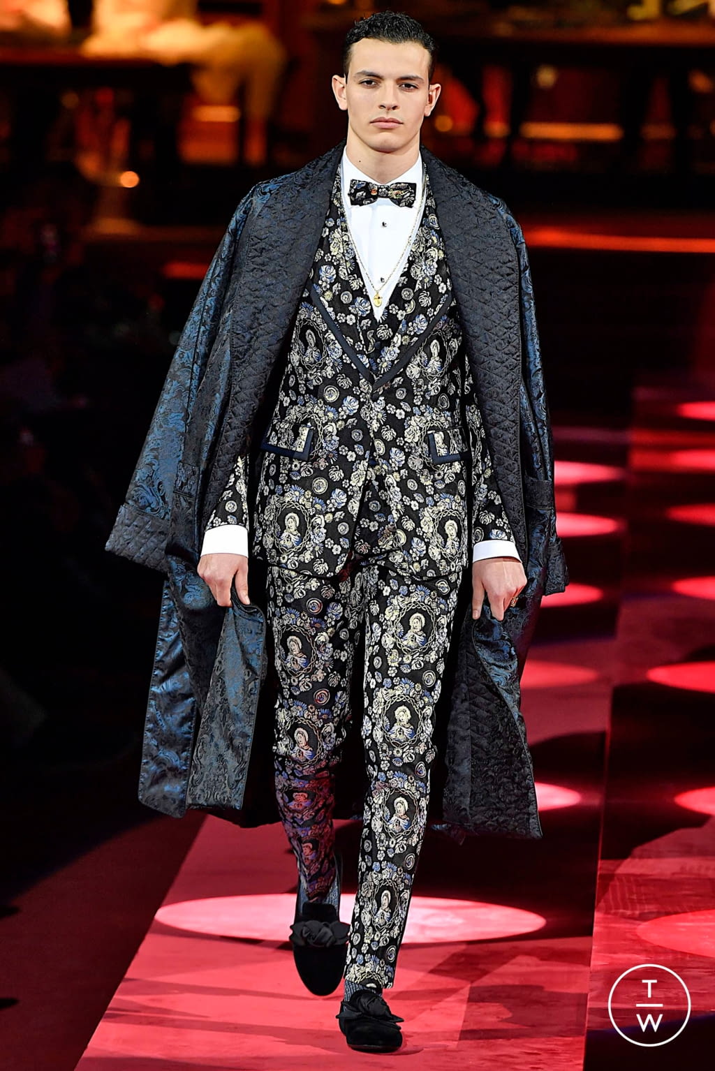 Fashion Week Milan Fall/Winter 2019 look 73 from the Dolce & Gabbana collection 男装