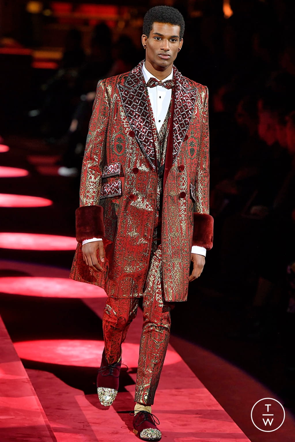 Fashion Week Milan Fall/Winter 2019 look 74 from the Dolce & Gabbana collection 男装
