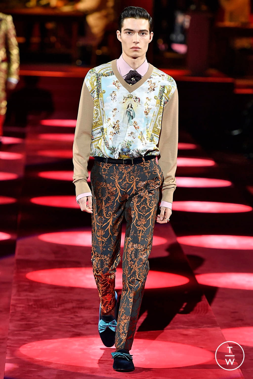 Fashion Week Milan Fall/Winter 2019 look 75 from the Dolce & Gabbana collection menswear