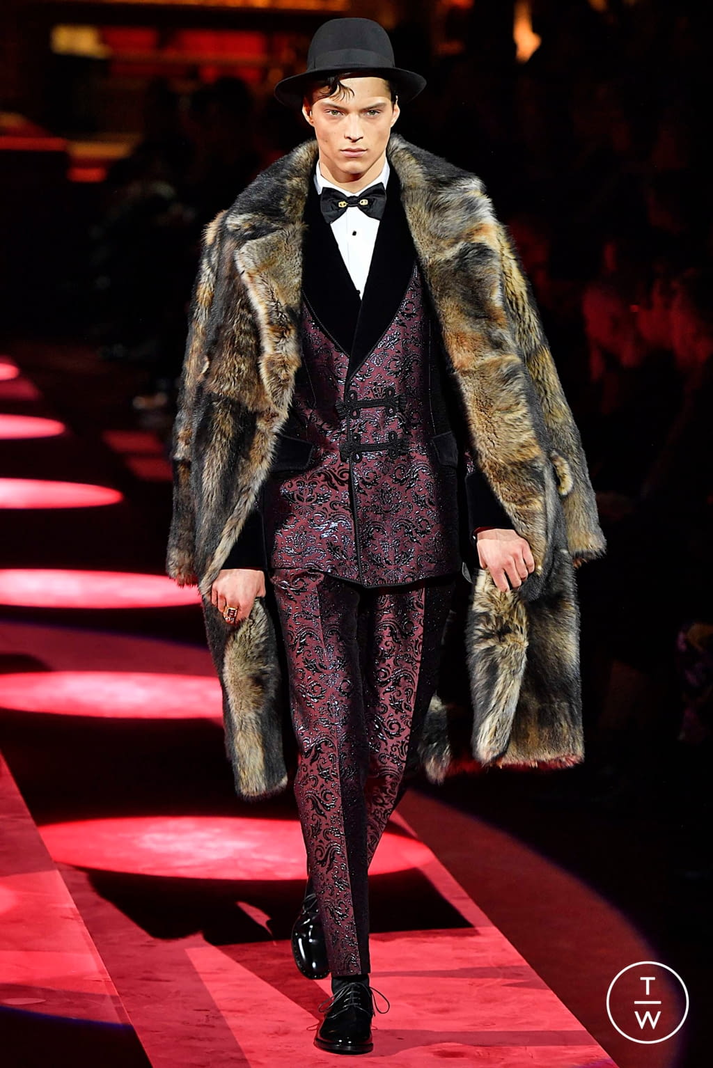 Fashion Week Milan Fall/Winter 2019 look 77 de la collection Dolce & Gabbana menswear