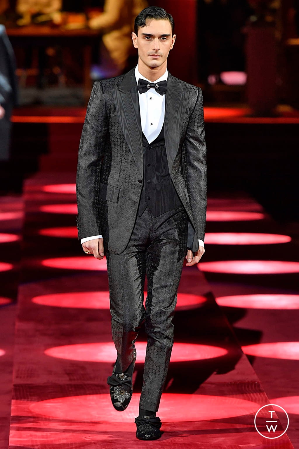 Fashion Week Milan Fall/Winter 2019 look 99 from the Dolce & Gabbana collection menswear