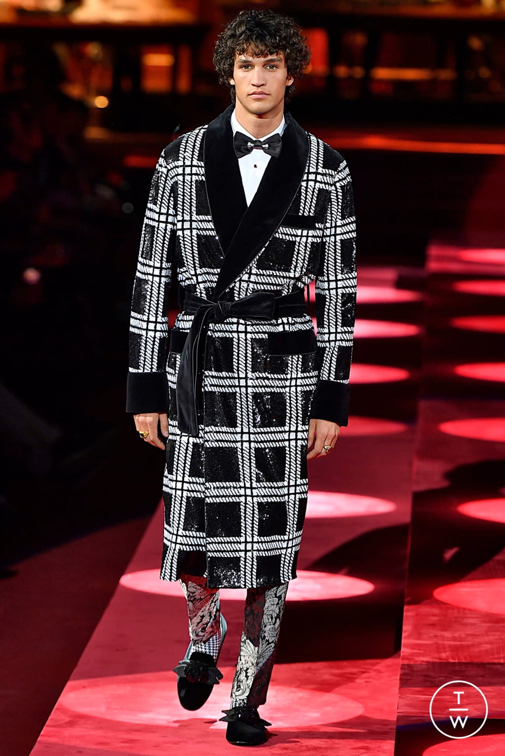 Fashion Week Milan Fall/Winter 2019 look 109 from the Dolce & Gabbana collection 男装