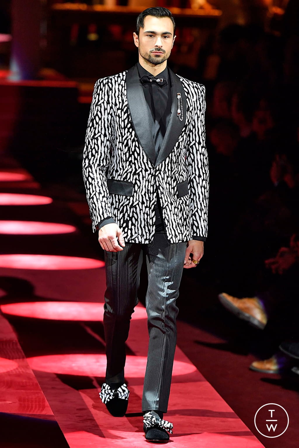 Fashion Week Milan Fall/Winter 2019 look 110 from the Dolce & Gabbana collection menswear