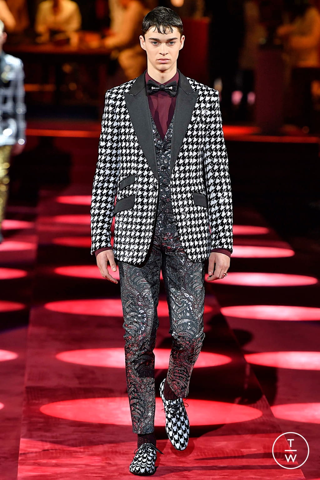 Fashion Week Milan Fall/Winter 2019 look 111 from the Dolce & Gabbana collection menswear