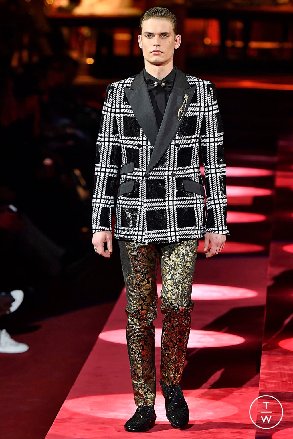 Fashion Week Milan Fall/Winter 2019 look 112 from the Dolce & Gabbana collection 男装