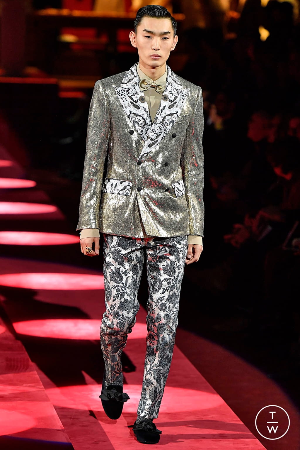 Fashion Week Milan Fall/Winter 2019 look 116 from the Dolce & Gabbana collection menswear