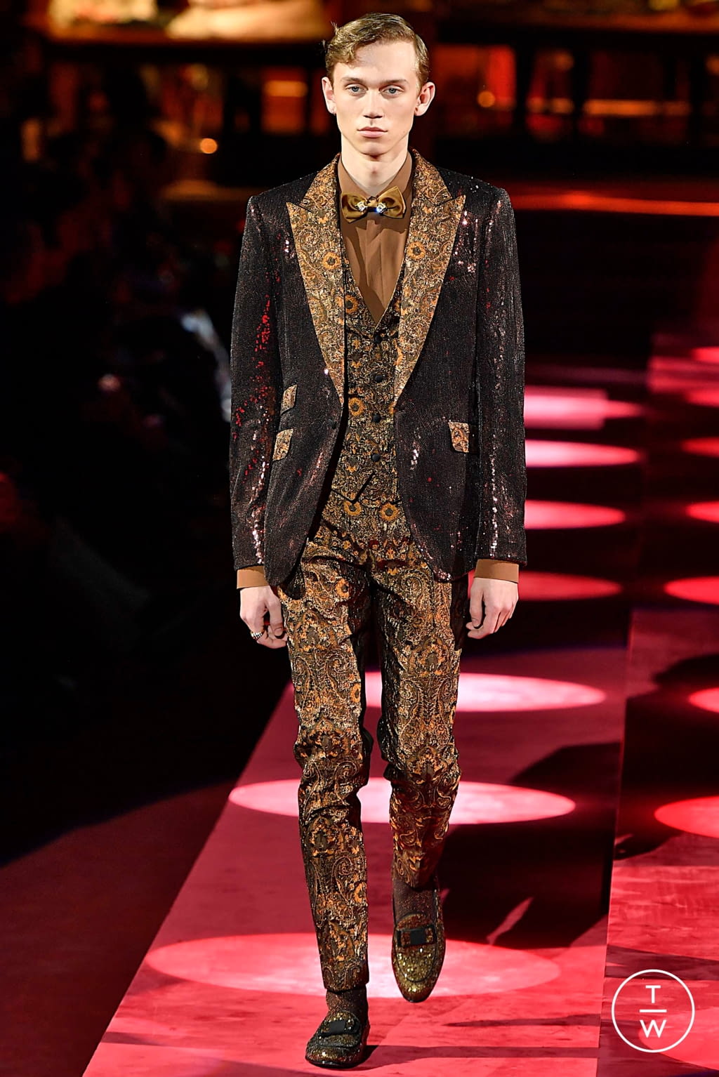 Fashion Week Milan Fall/Winter 2019 look 118 from the Dolce & Gabbana collection menswear