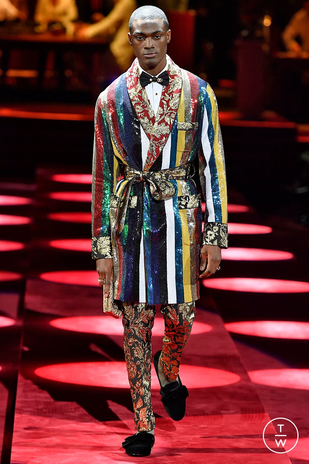 Fashion Week Milan Fall/Winter 2019 look 125 from the Dolce & Gabbana collection menswear