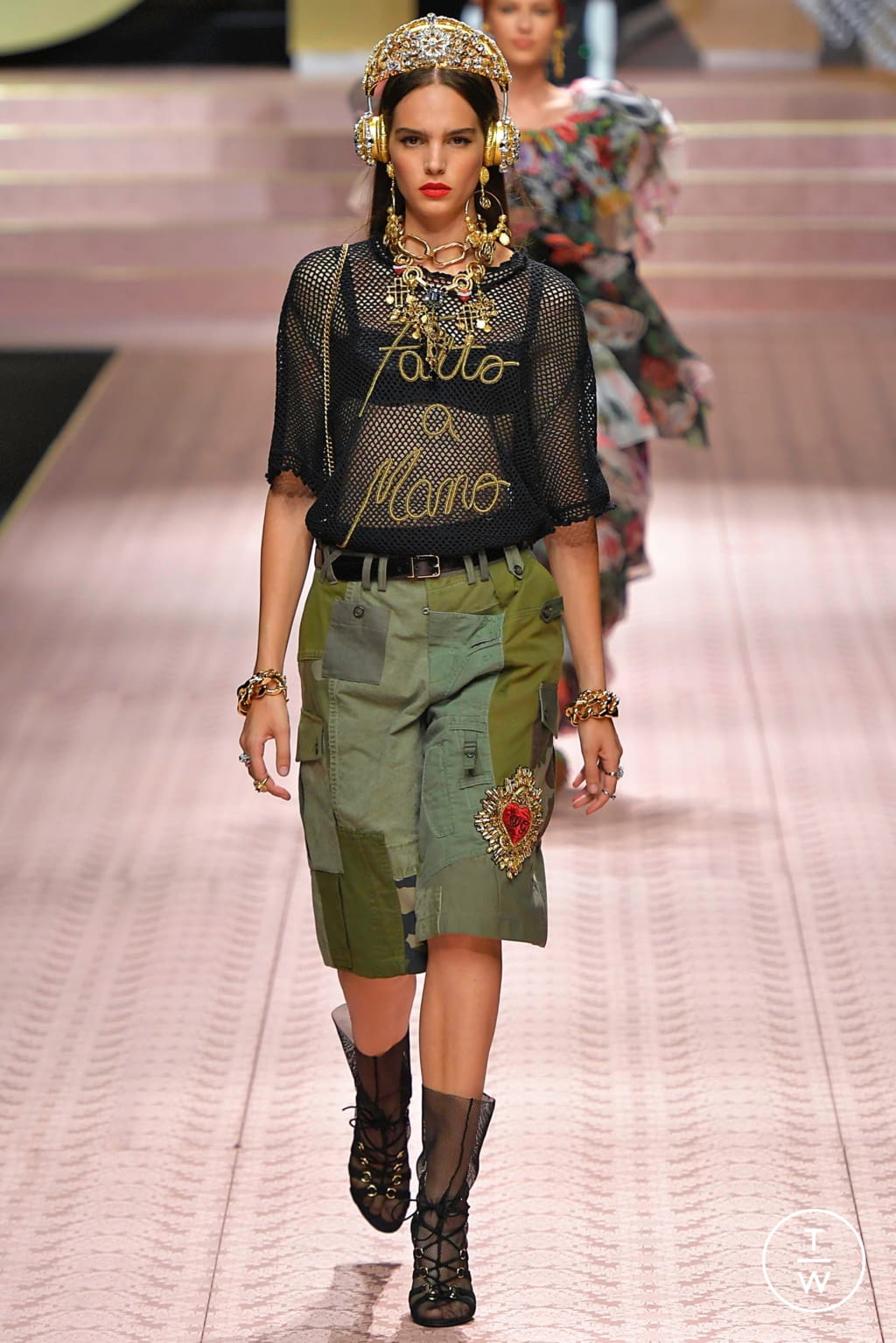 Fashion Week Milan Spring/Summer 2019 look 44 from the Dolce & Gabbana collection 女装