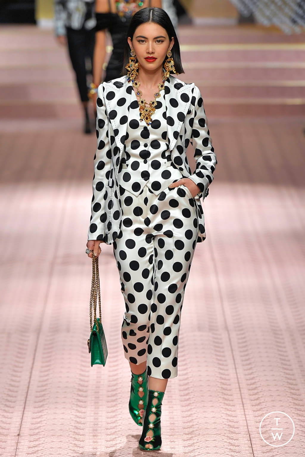 Fashion Week Milan Spring/Summer 2019 look 57 de la collection Dolce & Gabbana womenswear