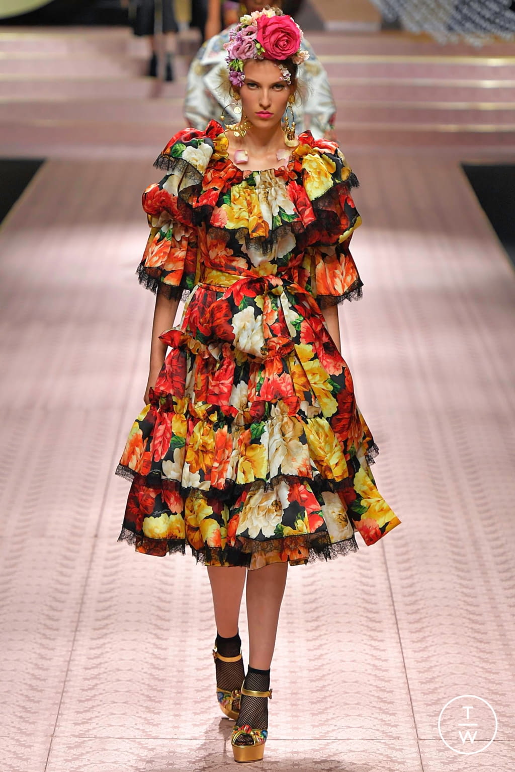 Fashion Week Milan Spring/Summer 2019 look 72 from the Dolce & Gabbana collection 女装