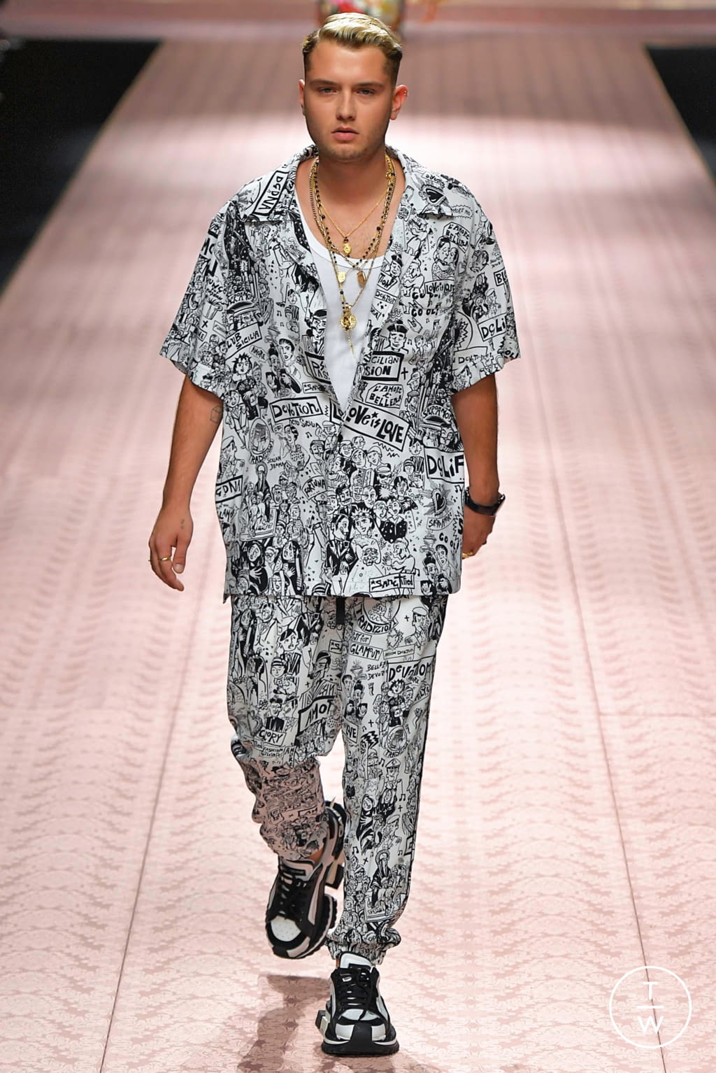 Fashion Week Milan Spring/Summer 2019 look 95 from the Dolce & Gabbana collection womenswear