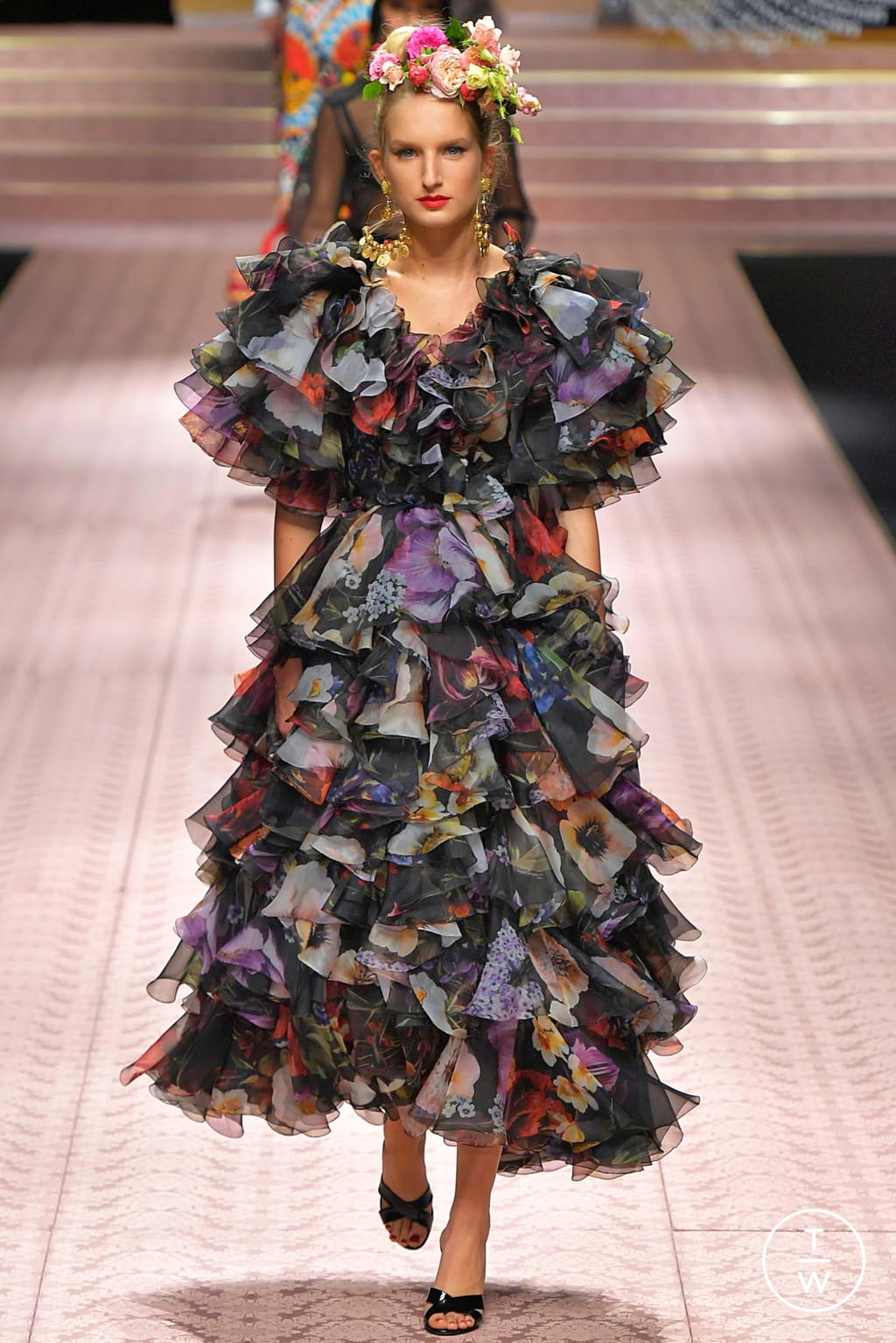 Fashion Week Milan Spring/Summer 2019 look 104 de la collection Dolce & Gabbana womenswear