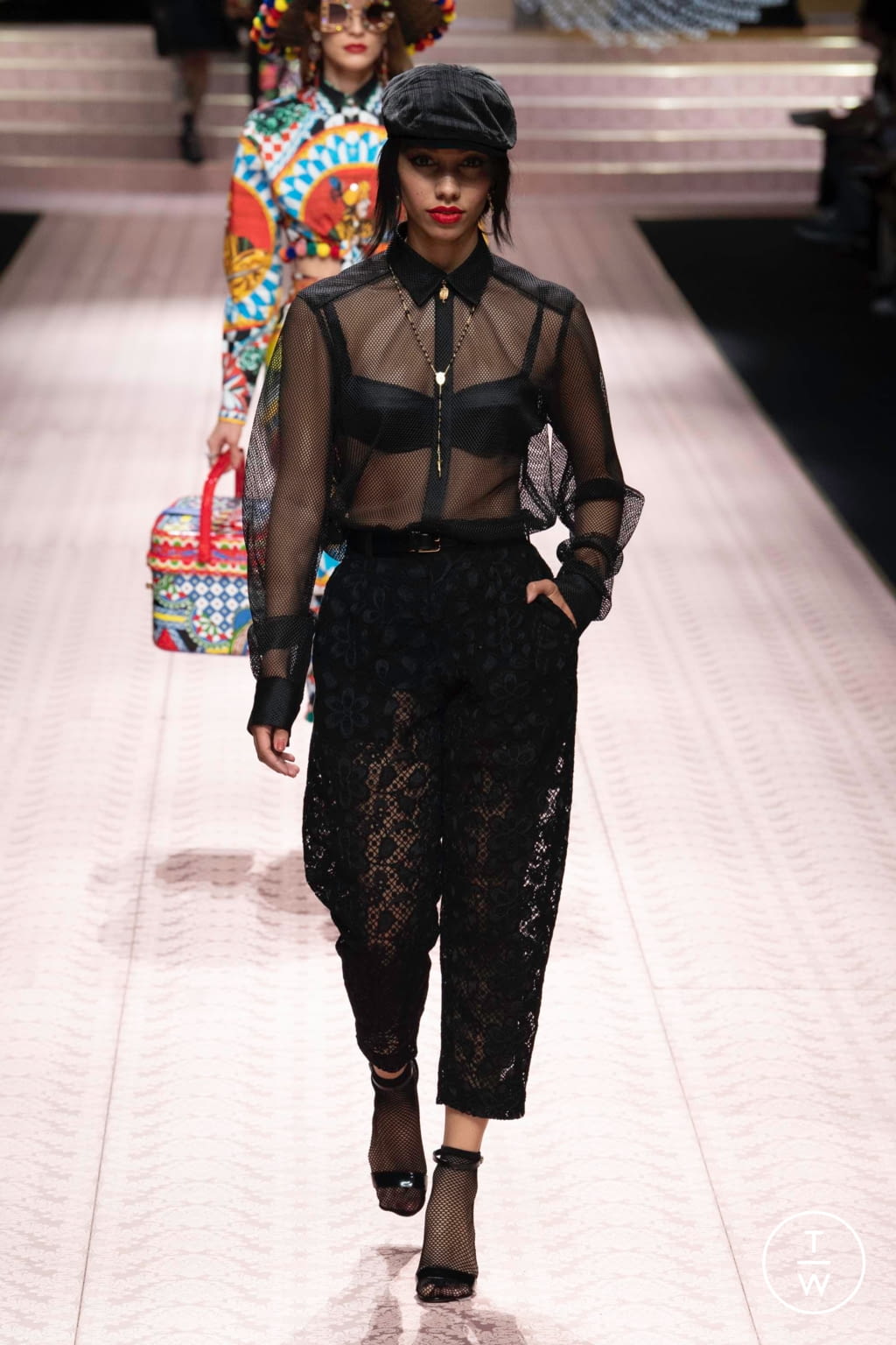 Fashion Week Milan Spring/Summer 2019 look 105 de la collection Dolce & Gabbana womenswear