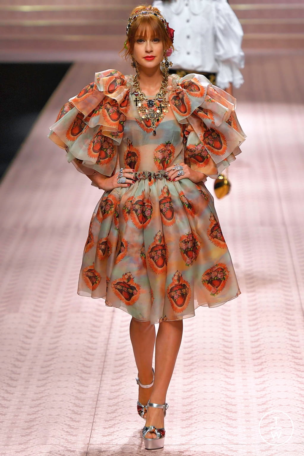 Fashion Week Milan Spring/Summer 2019 look 122 from the Dolce & Gabbana collection womenswear