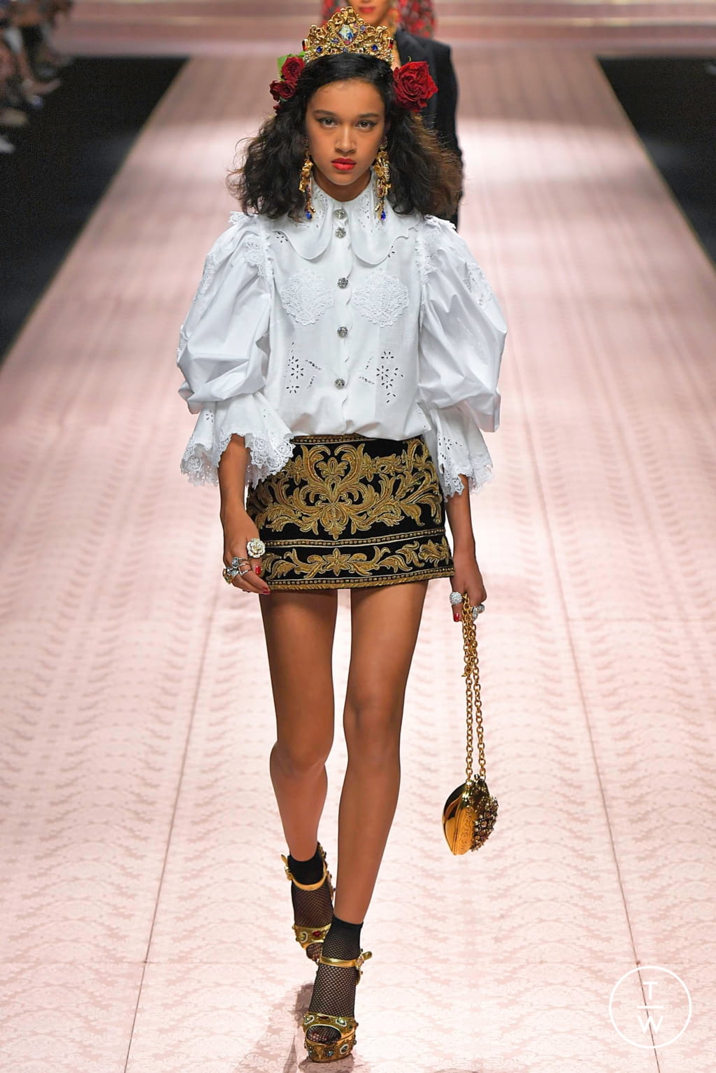 Fashion Week Milan Spring/Summer 2019 look 123 from the Dolce & Gabbana collection womenswear
