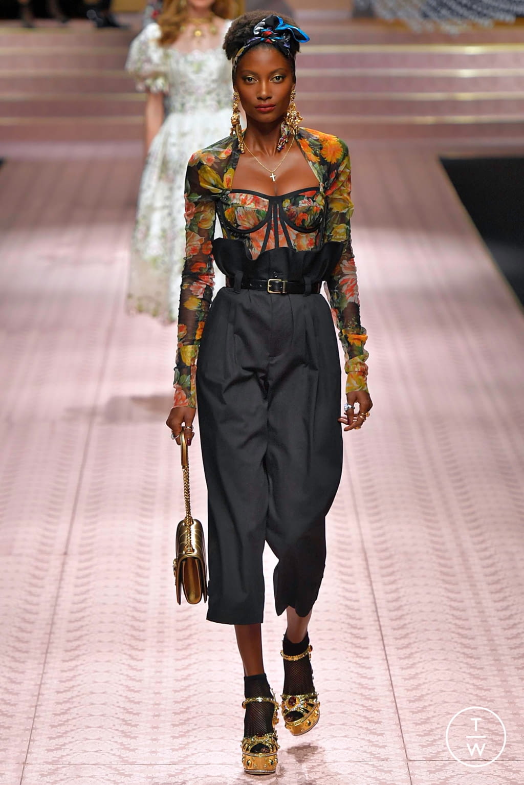 Fashion Week Milan Spring/Summer 2019 look 129 from the Dolce & Gabbana collection 女装