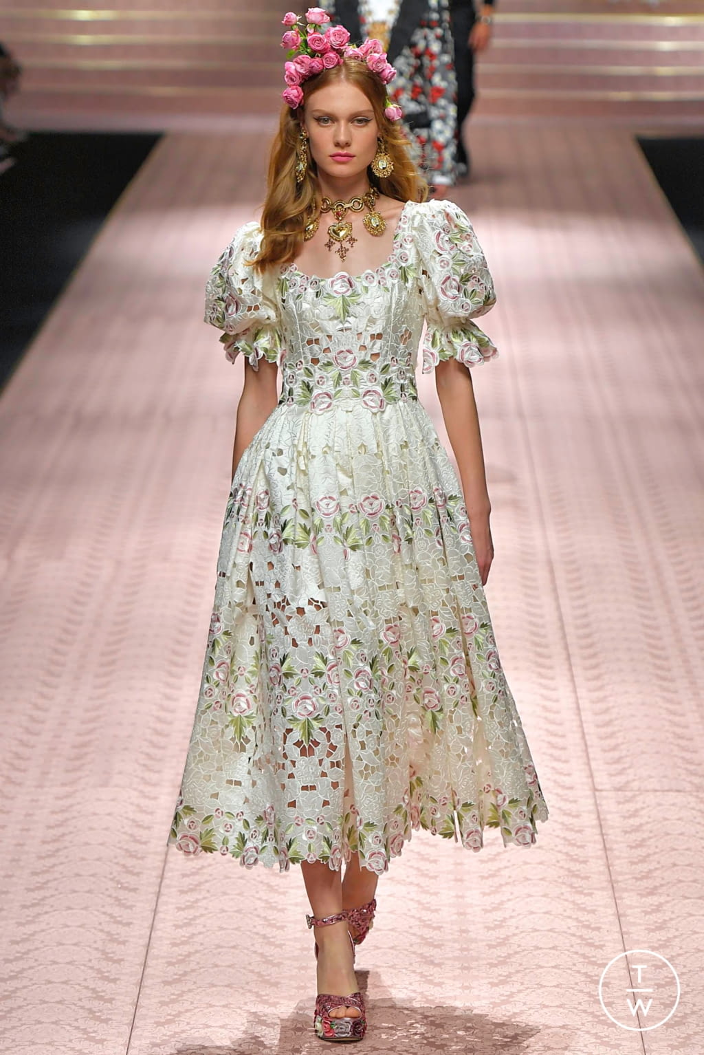Fashion Week Milan Spring/Summer 2019 look 130 from the Dolce & Gabbana collection womenswear