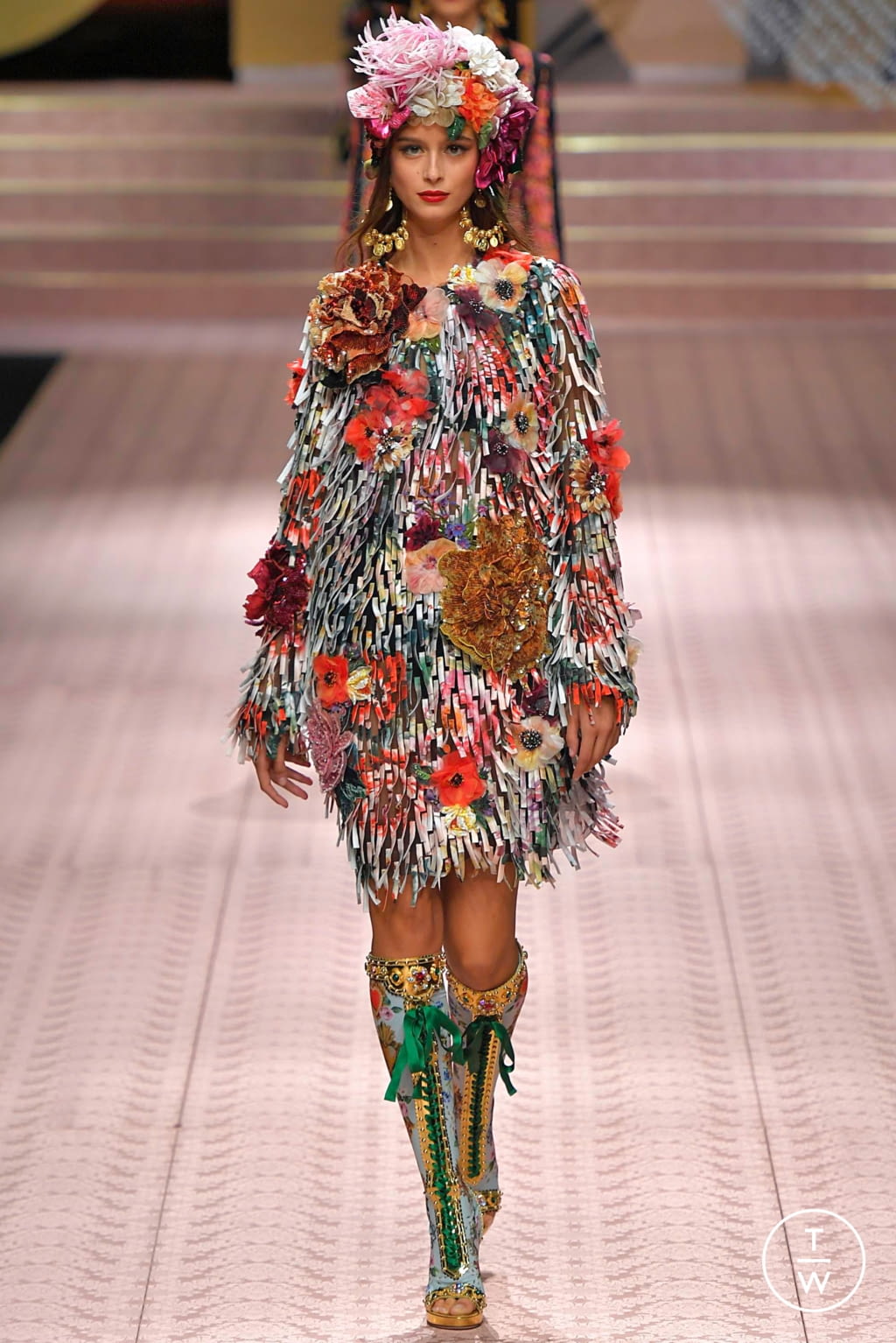 Fashion Week Milan Spring/Summer 2019 look 142 from the Dolce & Gabbana collection womenswear