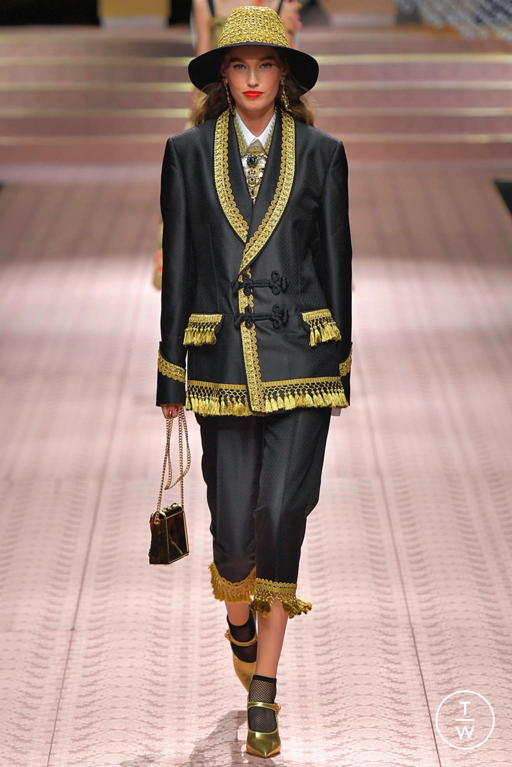 Fashion Week Milan Spring/Summer 2019 look 153 from the Dolce & Gabbana collection 女装