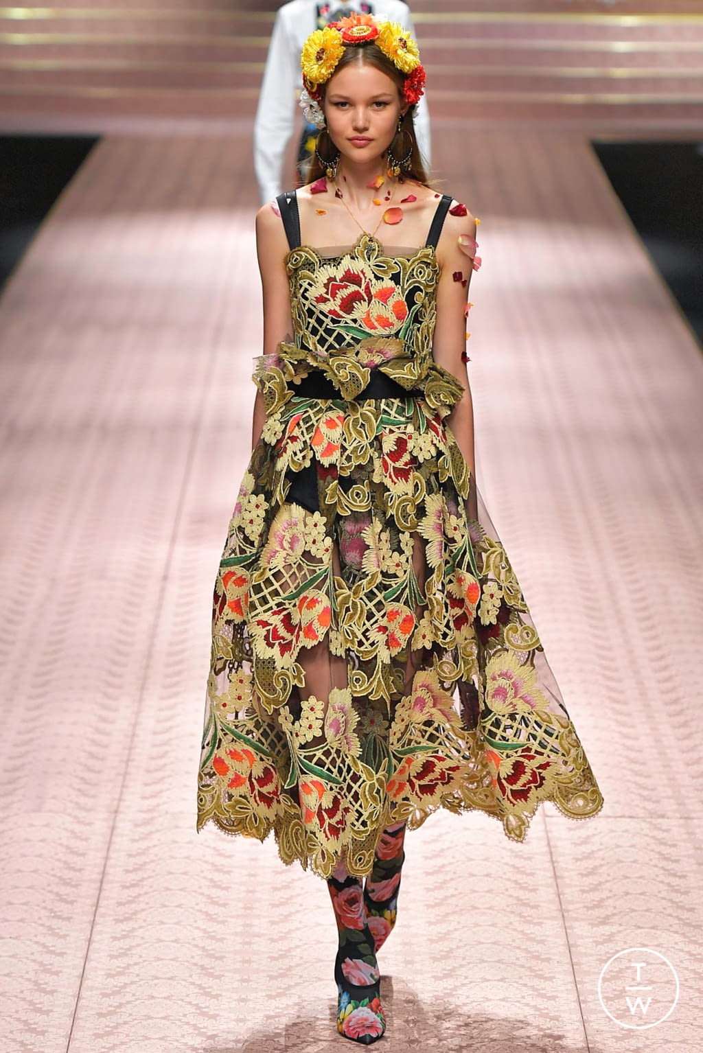 Fashion Week Milan Spring/Summer 2019 look 154 from the Dolce & Gabbana collection 女装