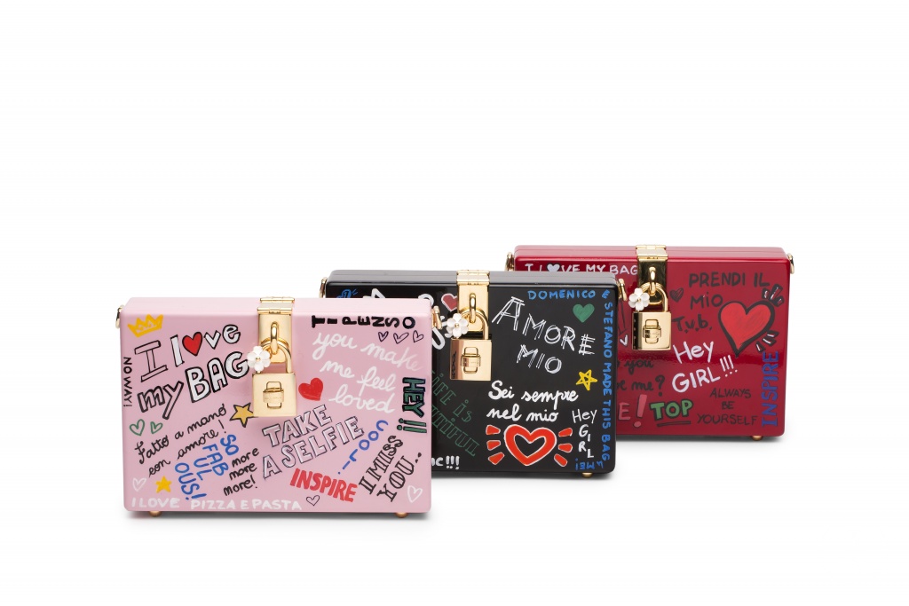 Fashion Week Milan Spring/Summer 2018 look 24 from the Dolce & Gabbana collection womenswear accessories