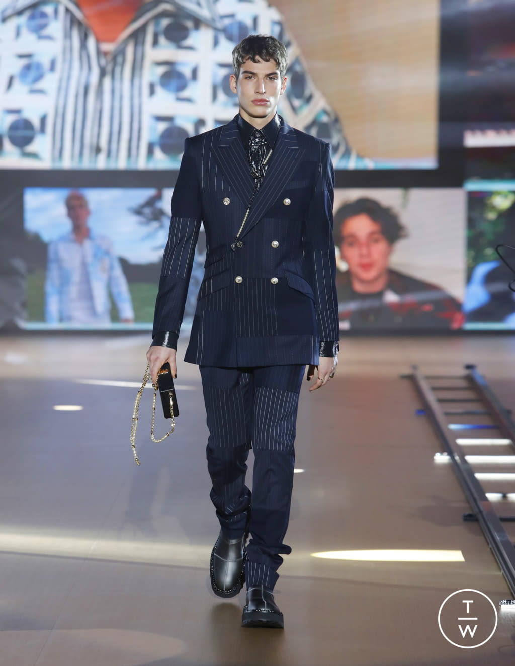 Fashion Week Milan Fall/Winter 2021 look 1 from the Dolce & Gabbana collection menswear