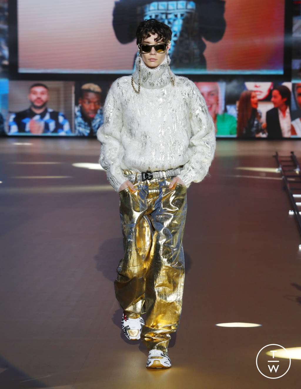 Fashion Week Milan Fall/Winter 2021 look 104 from the Dolce & Gabbana collection menswear