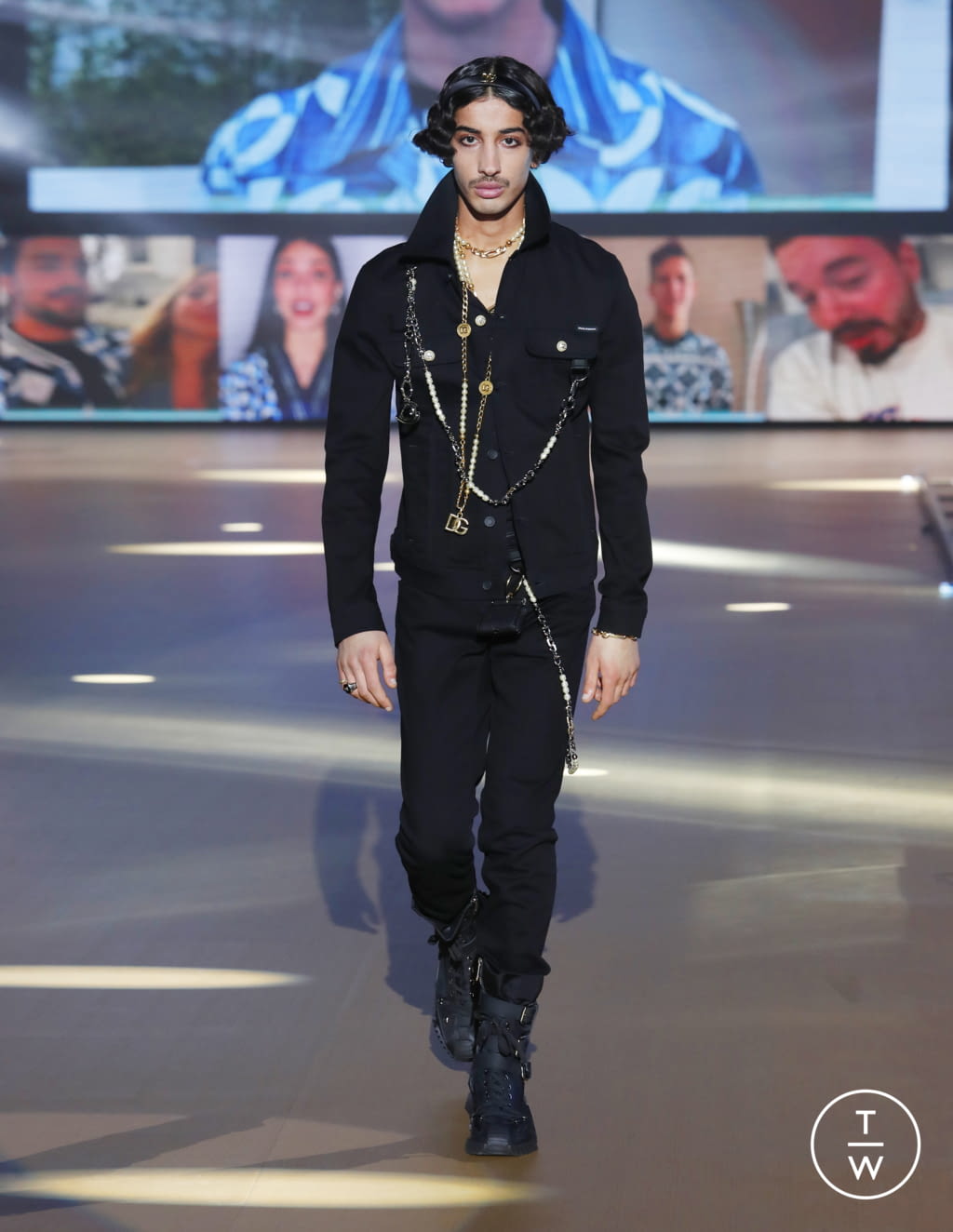 Fashion Week Milan Fall/Winter 2021 look 106 from the Dolce & Gabbana collection 男装