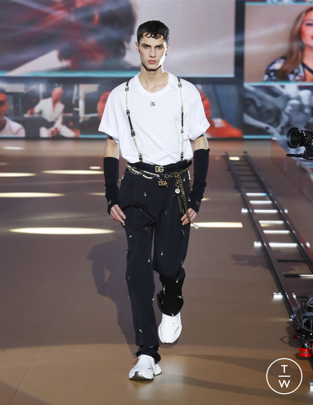 Fashion Week Milan Fall/Winter 2021 look 111 from the Dolce & Gabbana collection menswear