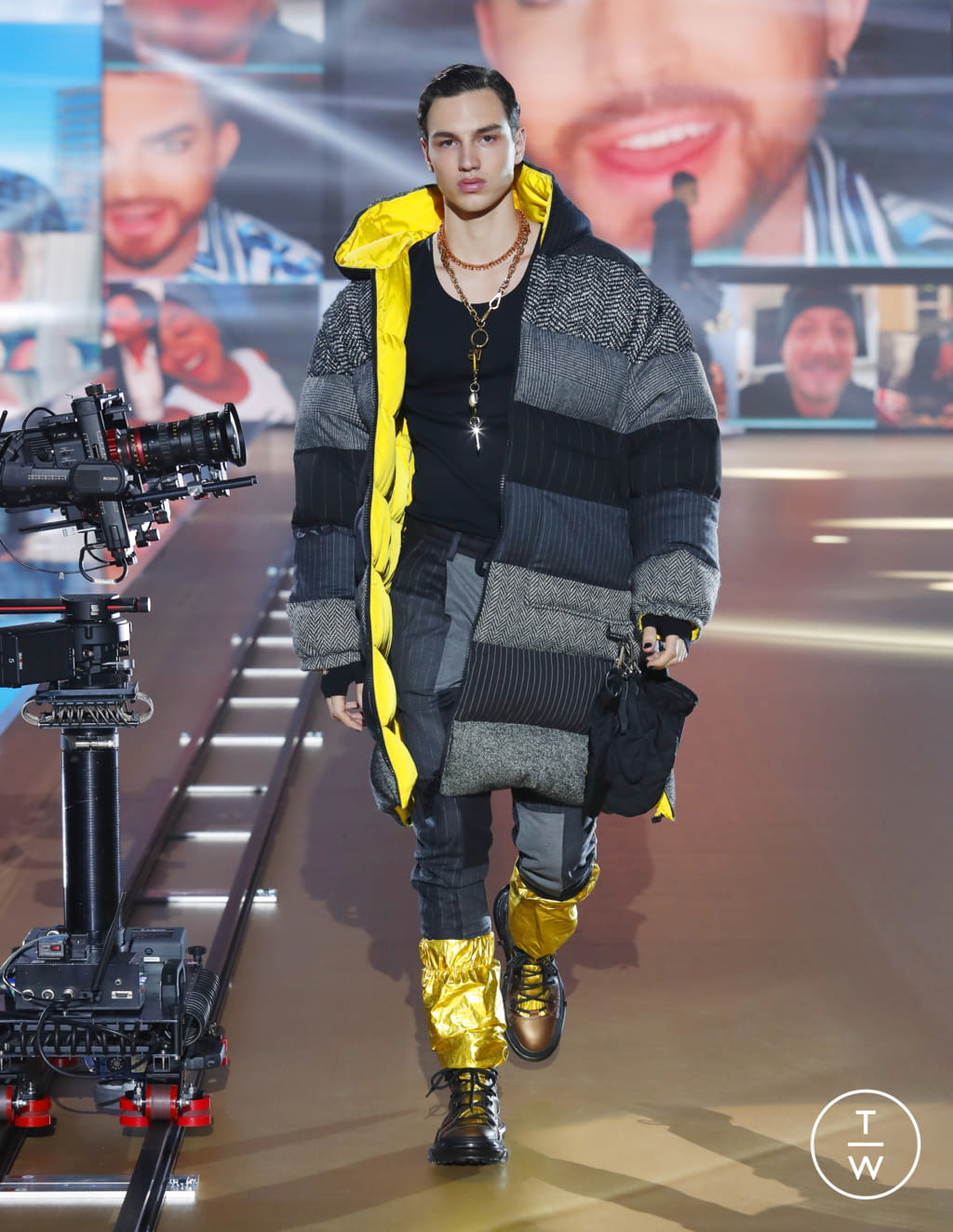 Fashion Week Milan Fall/Winter 2021 look 36 from the Dolce & Gabbana collection menswear