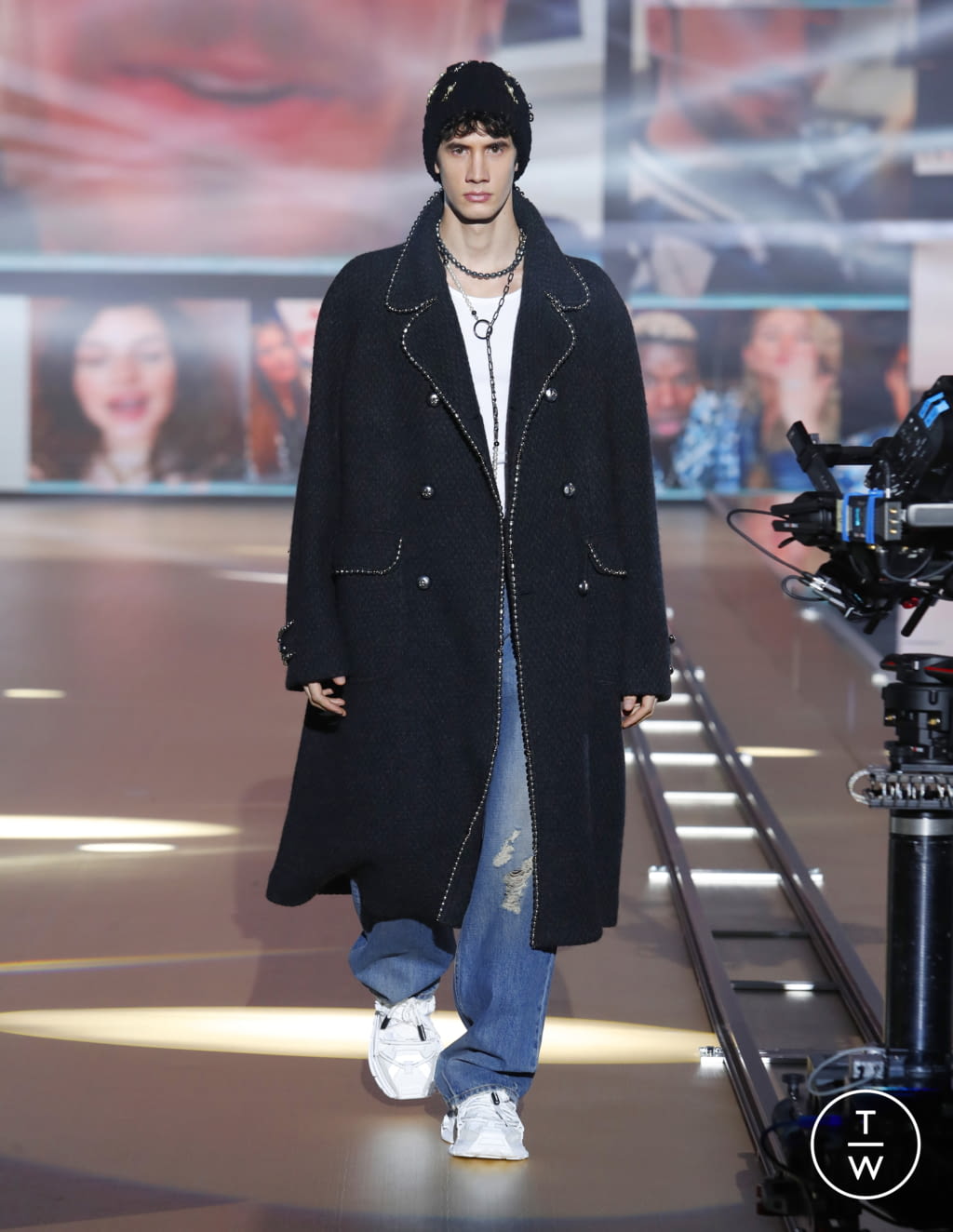 Fashion Week Milan Fall/Winter 2021 look 52 from the Dolce & Gabbana collection menswear