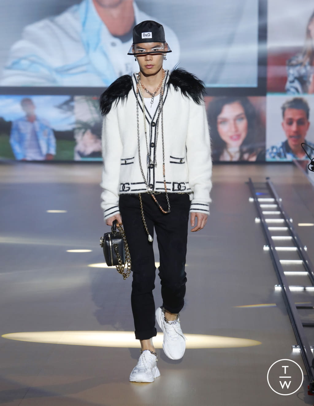 Fashion Week Milan Fall/Winter 2021 look 54 from the Dolce & Gabbana collection menswear