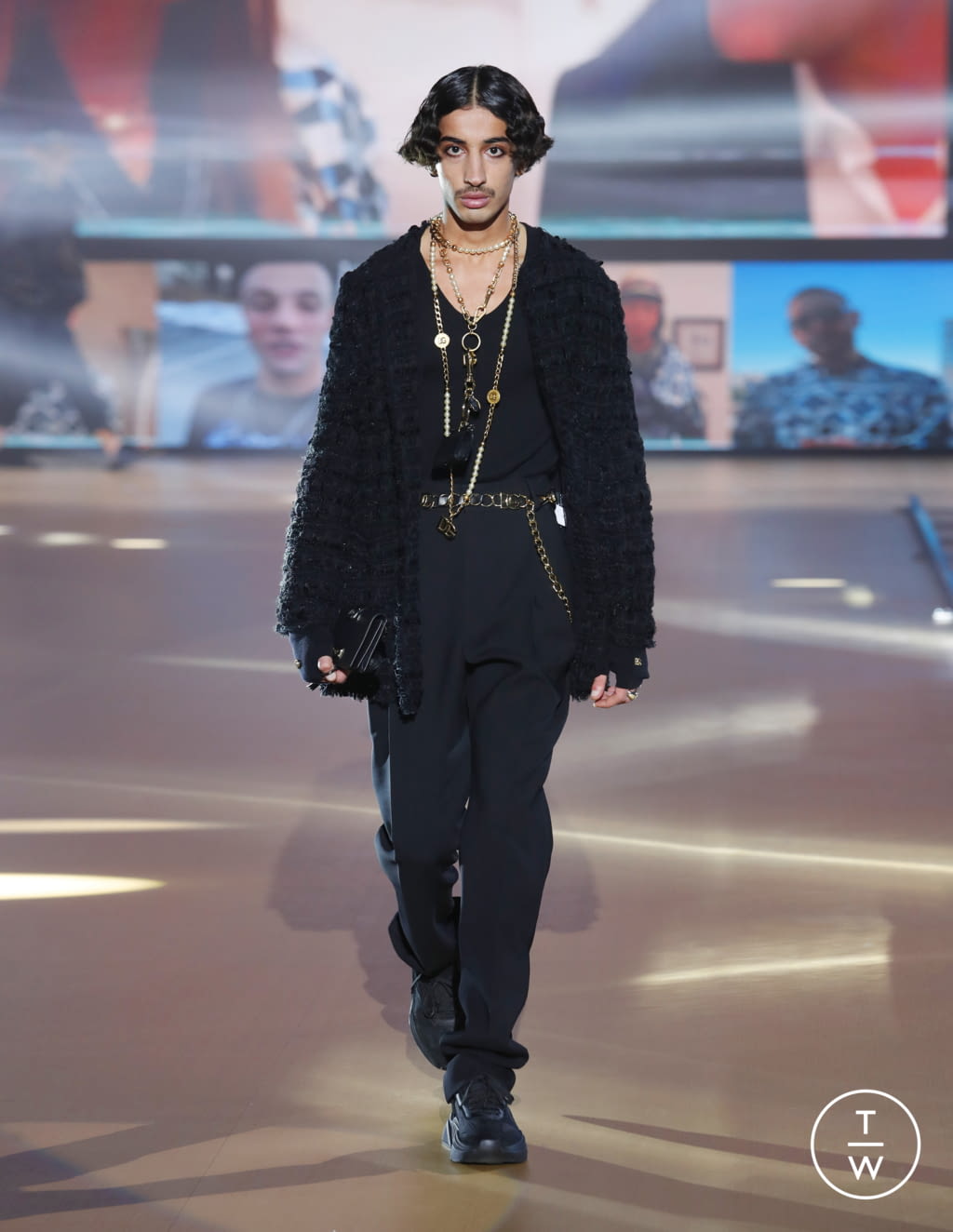 Fashion Week Milan Fall/Winter 2021 look 56 from the Dolce & Gabbana collection menswear