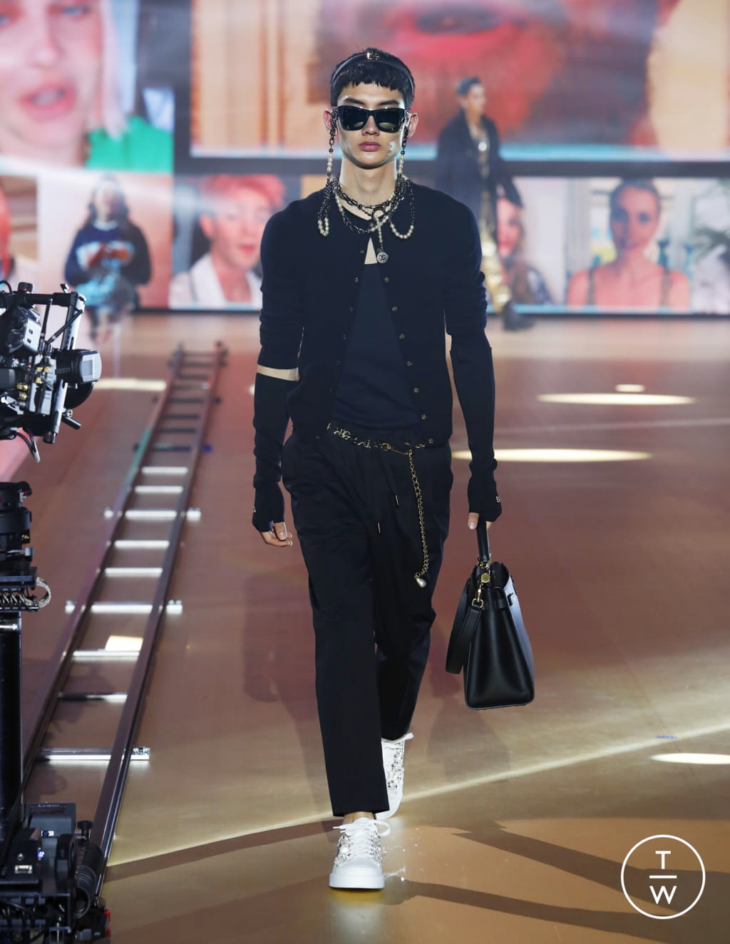 Fashion Week Milan Fall/Winter 2021 look 59 from the Dolce & Gabbana collection menswear