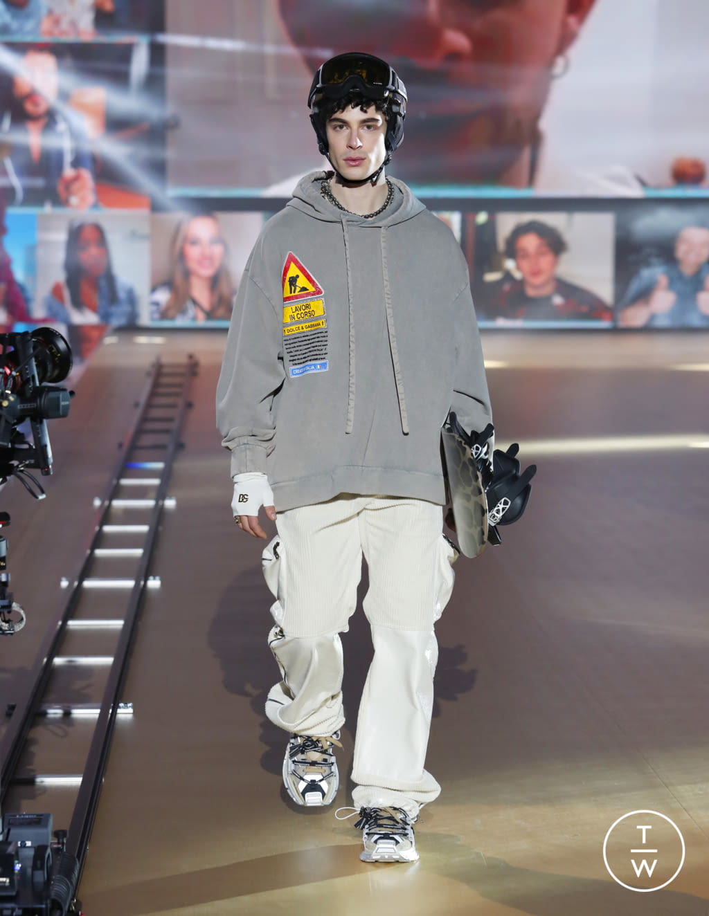 Fashion Week Milan Fall/Winter 2021 look 73 from the Dolce & Gabbana collection menswear