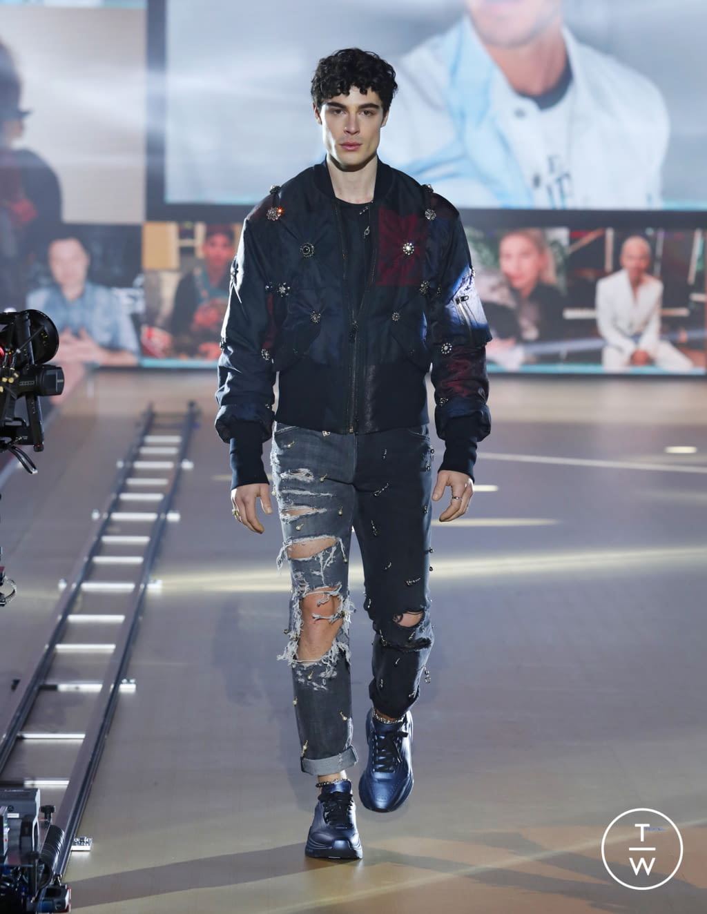 Fashion Week Milan Fall/Winter 2021 look 8 from the Dolce & Gabbana collection menswear