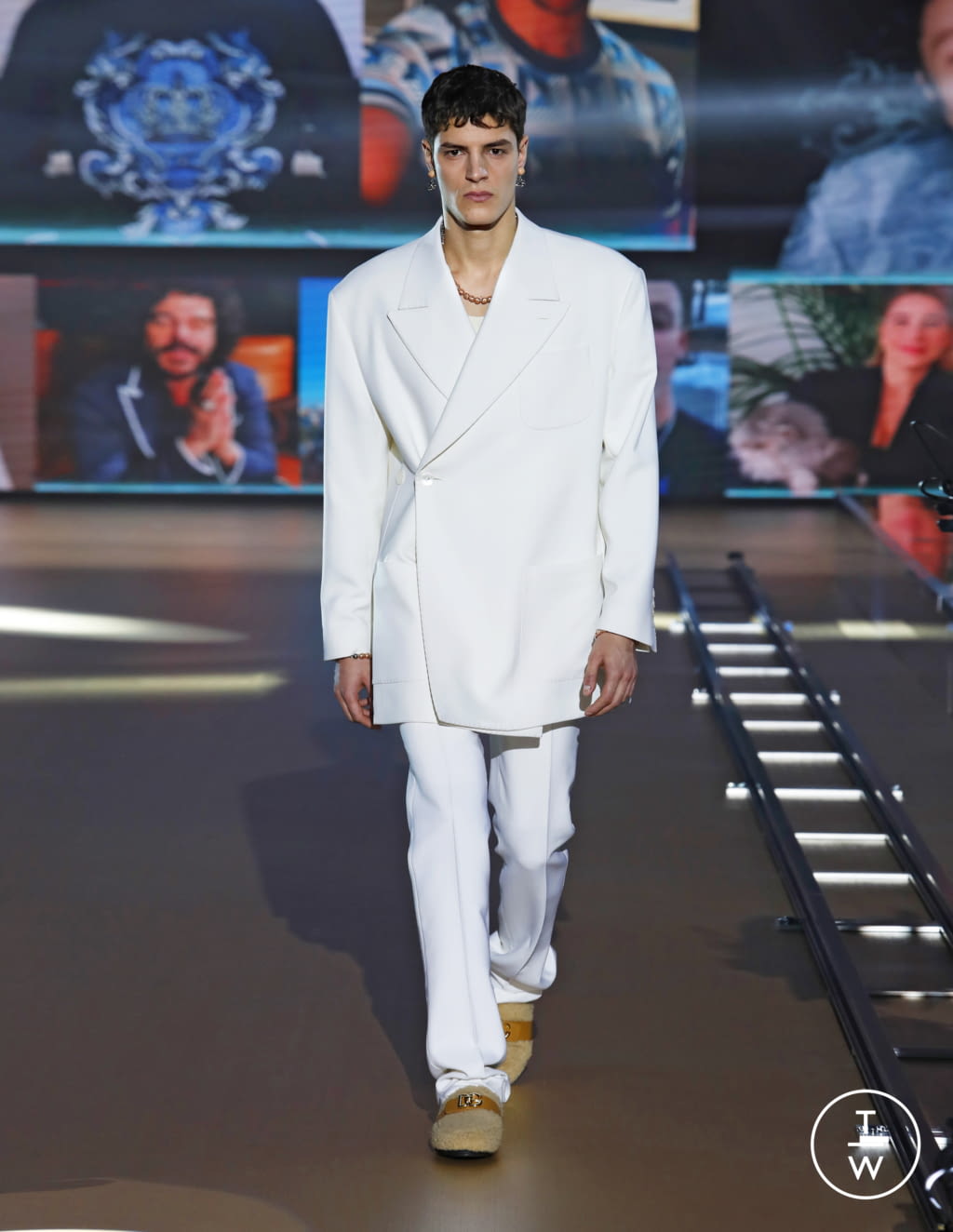 Fashion Week Milan Fall/Winter 2021 look 80 from the Dolce & Gabbana collection menswear