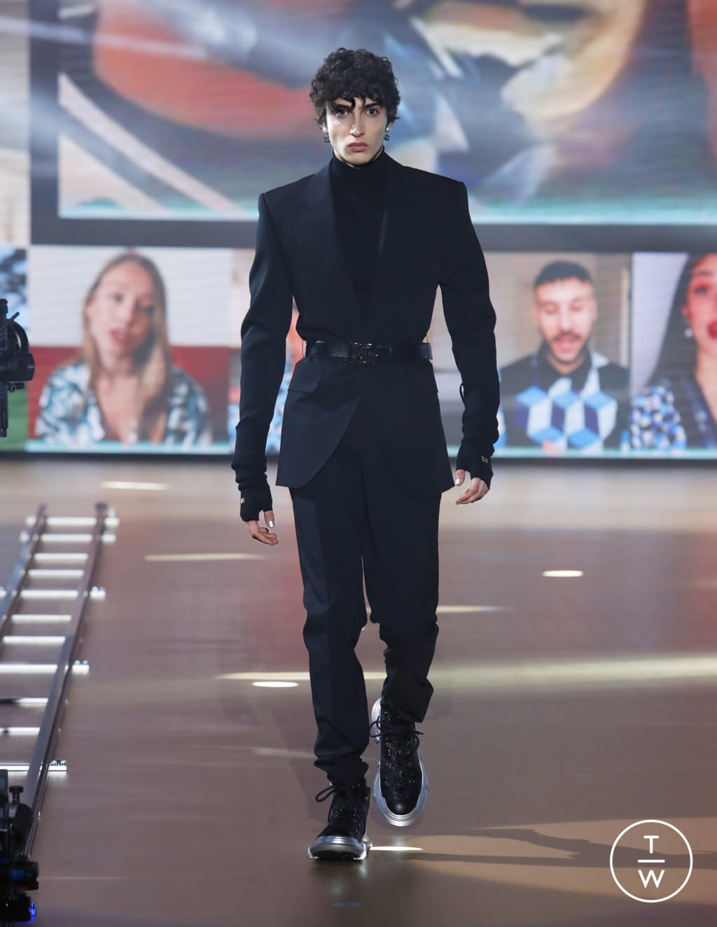 Fashion Week Milan Fall/Winter 2021 look 85 from the Dolce & Gabbana collection menswear