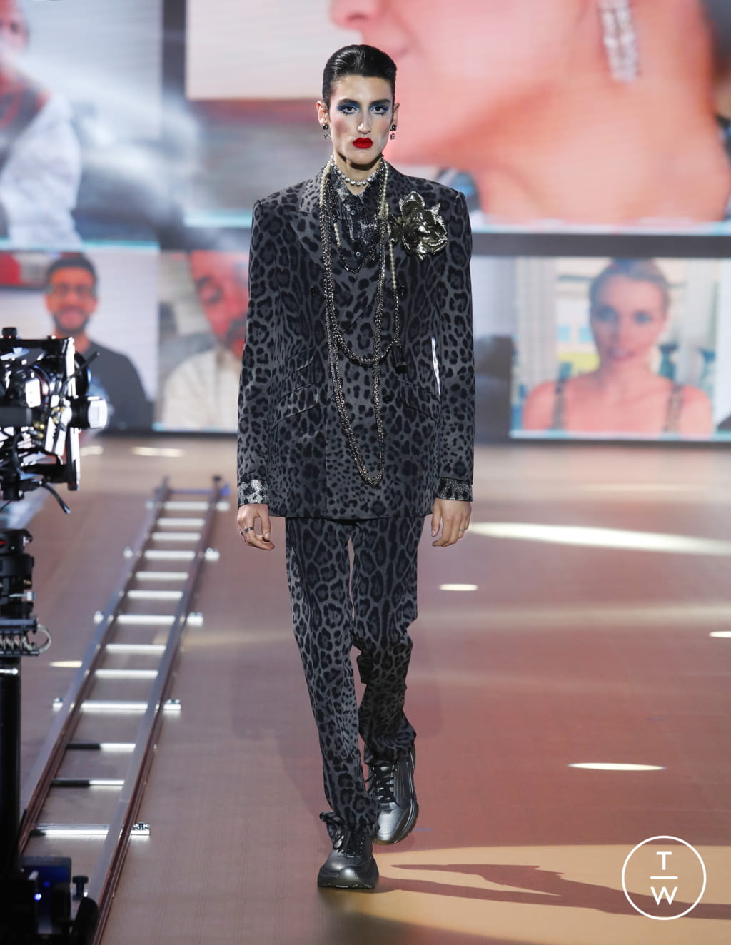 Fashion Week Milan Fall/Winter 2021 look 88 from the Dolce & Gabbana collection 男装