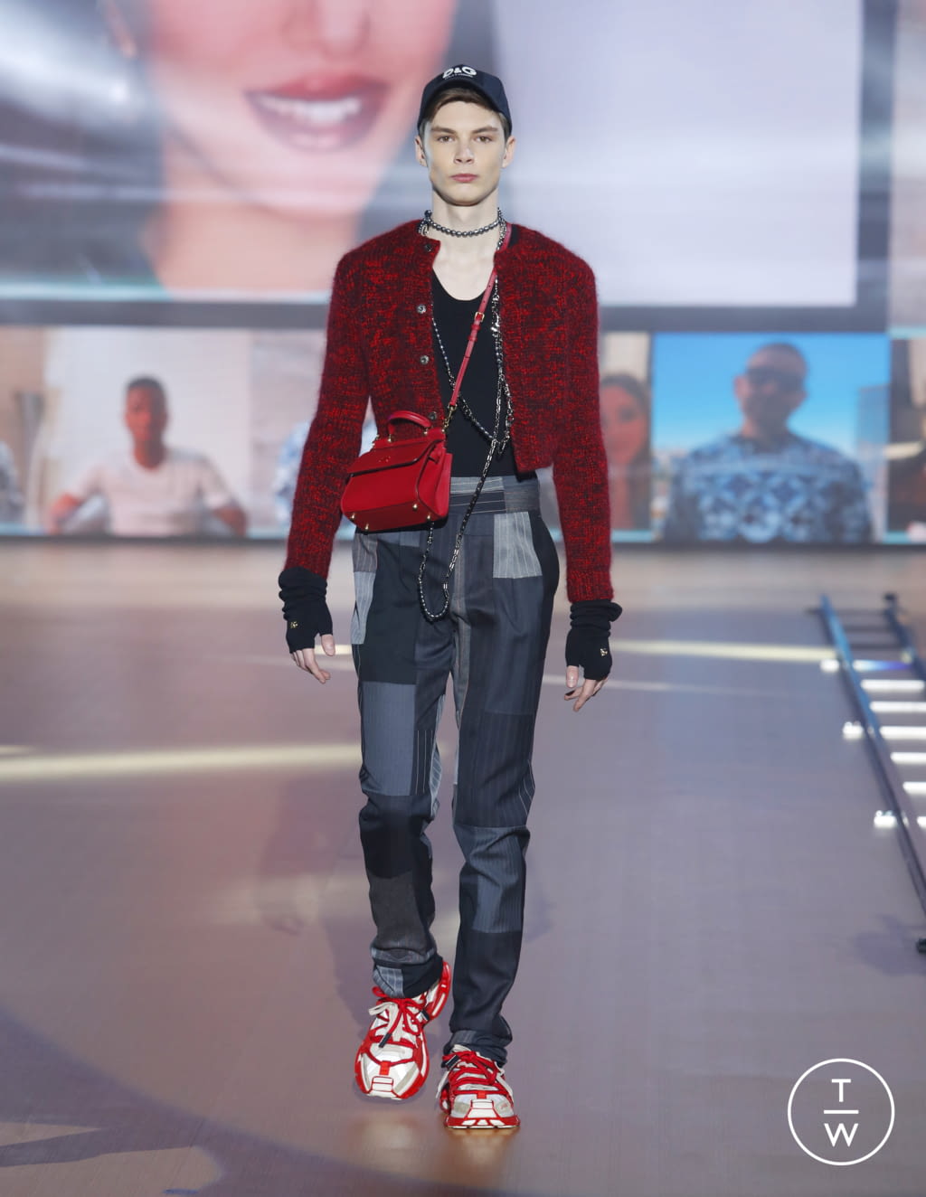 Fashion Week Milan Fall/Winter 2021 look 9 from the Dolce & Gabbana collection 男装