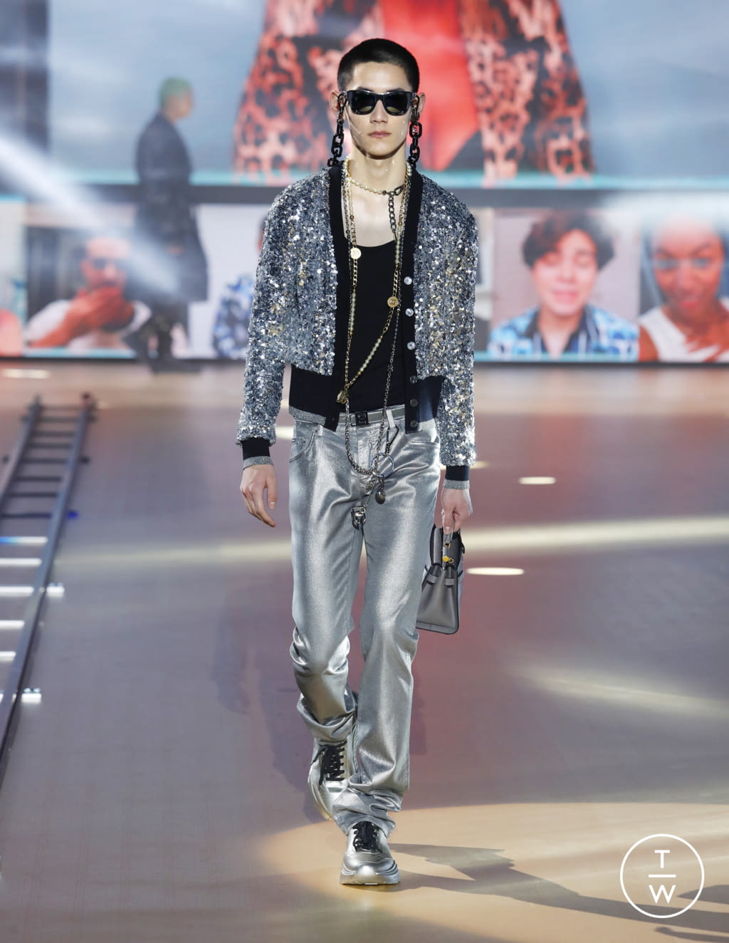 Fashion Week Milan Fall/Winter 2021 look 97 from the Dolce & Gabbana collection menswear