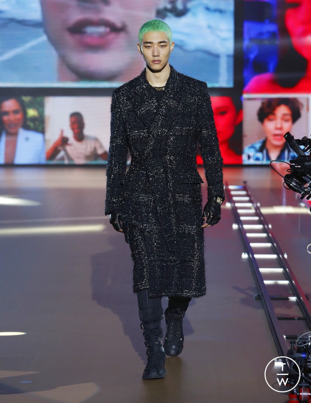 Fashion Week Milan Fall/Winter 2021 look 98 from the Dolce & Gabbana collection menswear