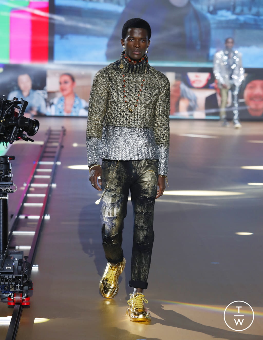 Fashion Week Milan Fall/Winter 2021 look 99 from the Dolce & Gabbana collection menswear