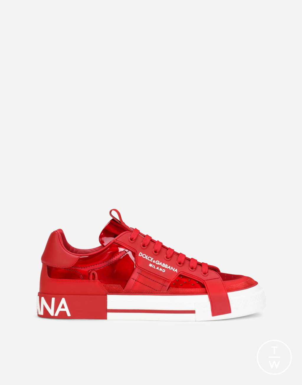 Fashion Week Milan Fall/Winter 2021 look 24 from the Dolce & Gabbana collection menswear accessories