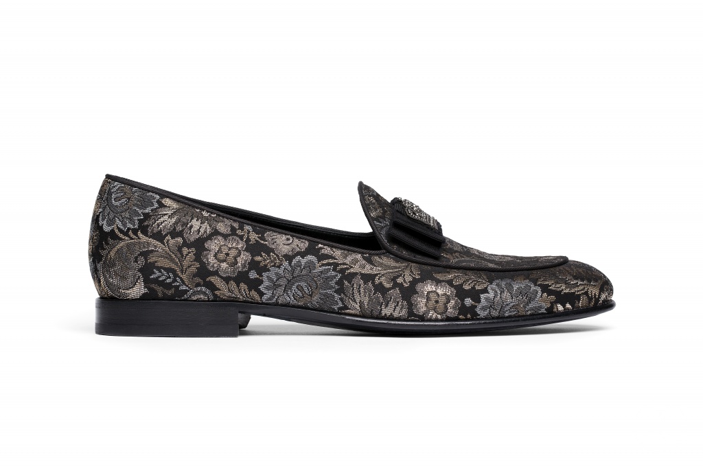 Fashion Week Milan Fall/Winter 2018 look 13 from the Dolce & Gabbana collection menswear accessories