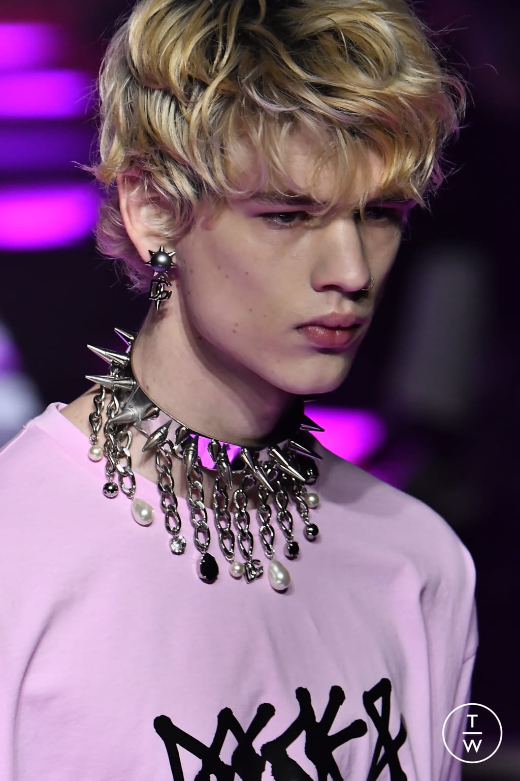 Fashion Week Milan Fall/Winter 2022 look 29 from the Dolce & Gabbana collection 男装配饰
